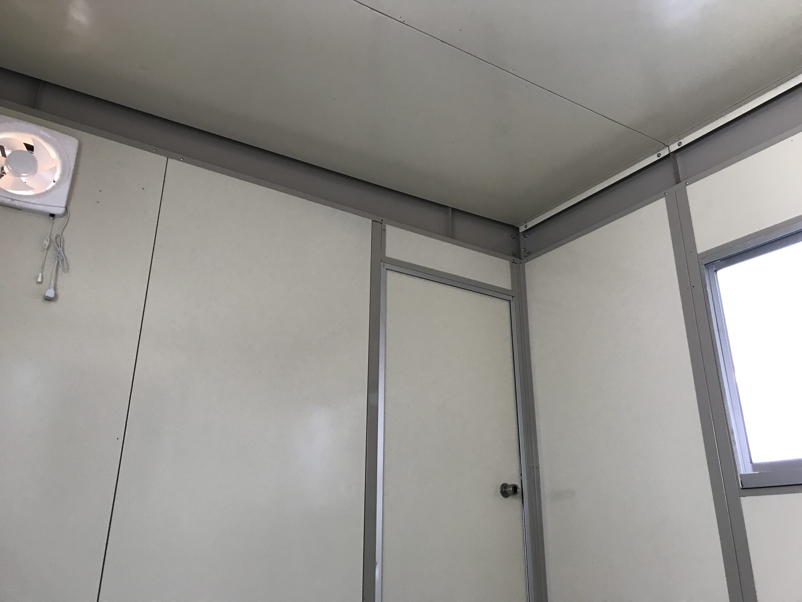 東京都世田谷区|中古作業部屋用パネルハウス・プレハブの施工事例 東京都世田谷区|中古作業部屋用パネルハウス・プレハブの施工事例