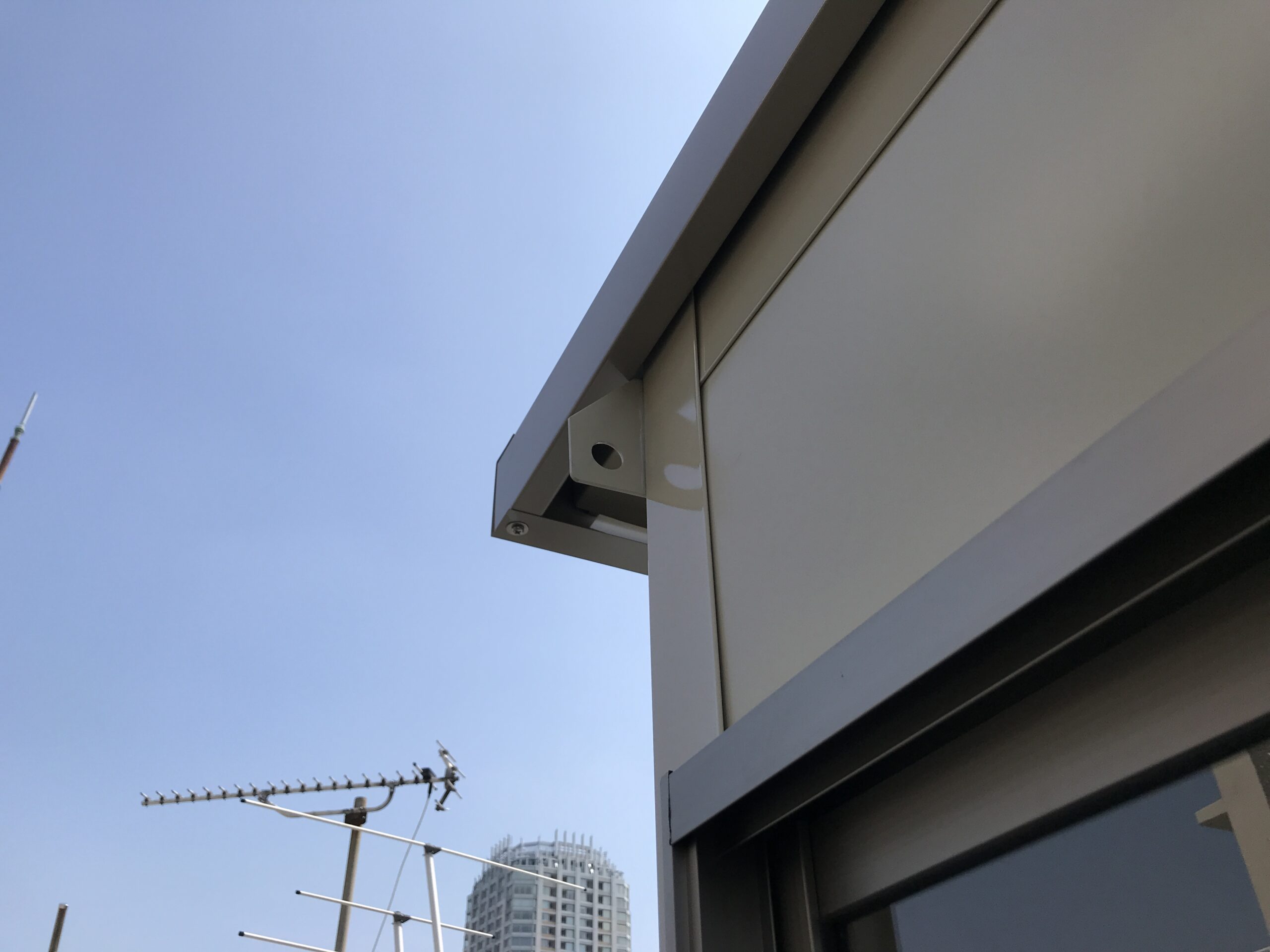 仮設事務所を東京都渋谷区に屋外設置｜パネルハウス関東